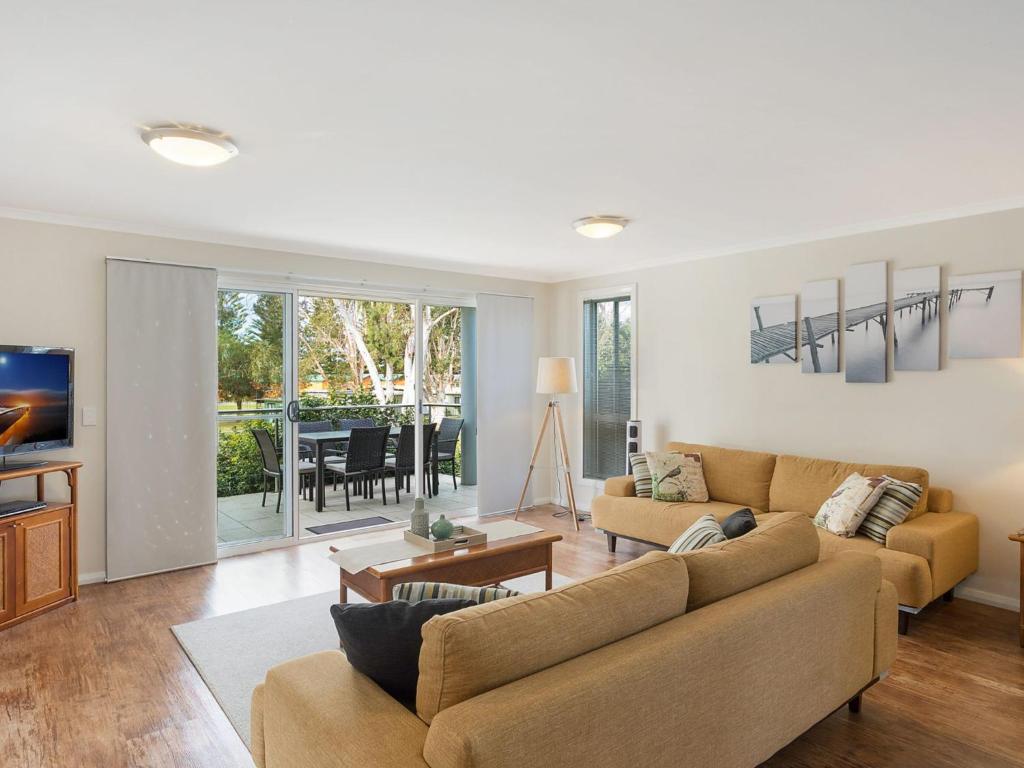 Luxury Boardwalk Apartment Unit 7 photo 2