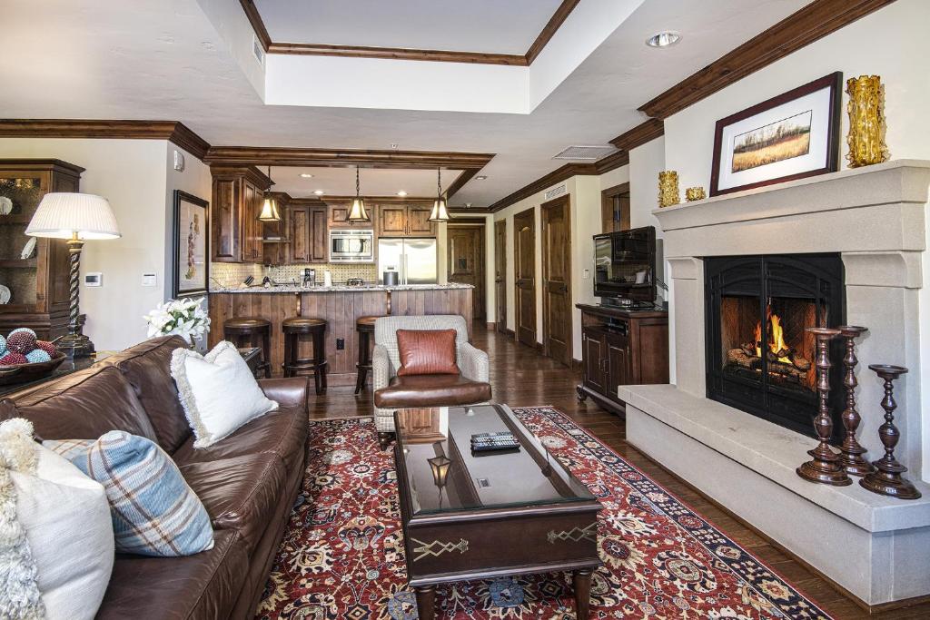 Ritz Carlton Vail #212 Condo photo 4