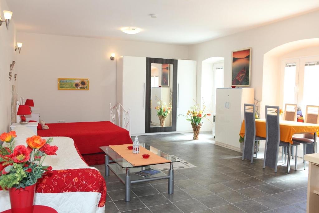 Holiday Home Villa Bella photo 3