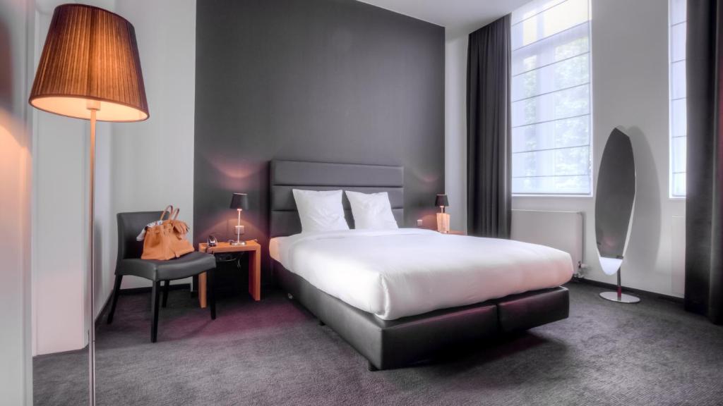 Hotel St James photo 1