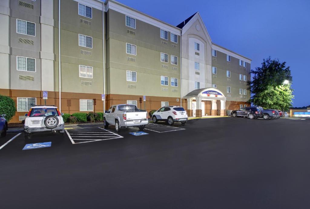 Candlewood Suites Winchester, an IHG Hotel photo 2