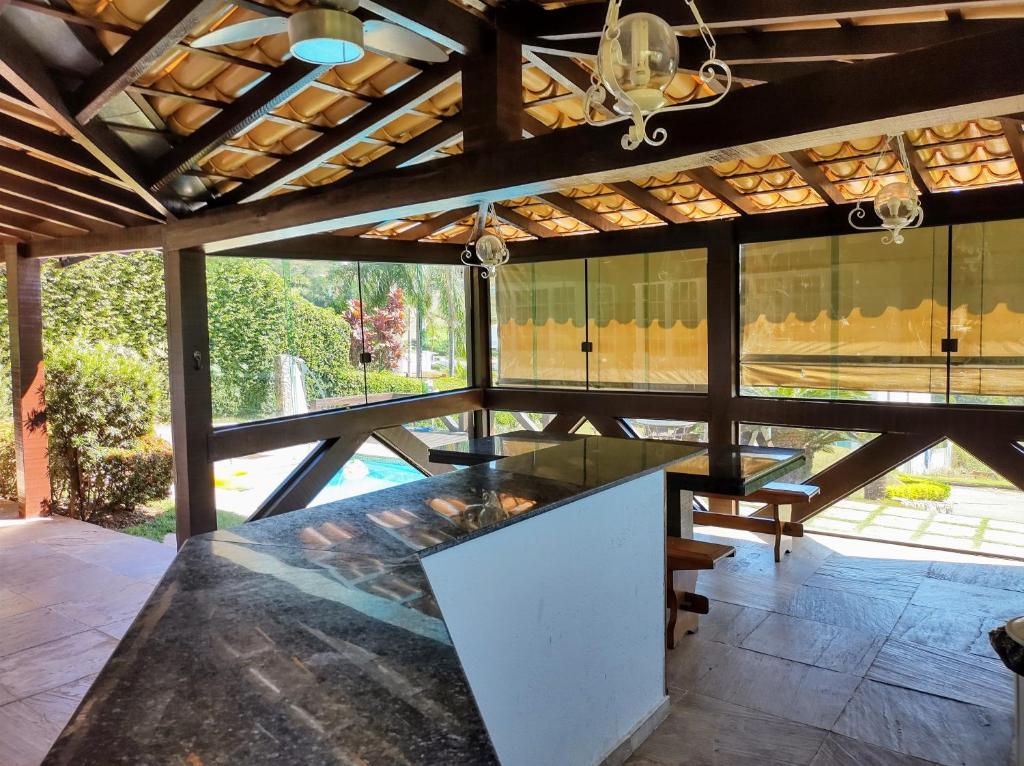 Casa em Escarpas do Lago Ótimo Preço, Aconchegante, Área bem Ampla e Excelente Localização photo 4