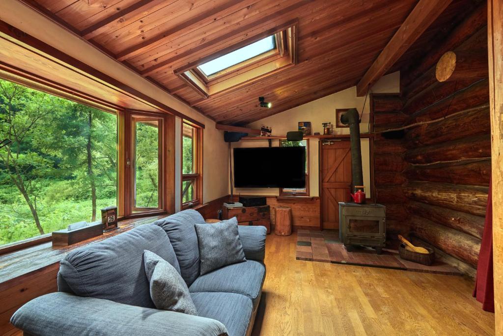 SUNNSNOW Loghouse photo 3