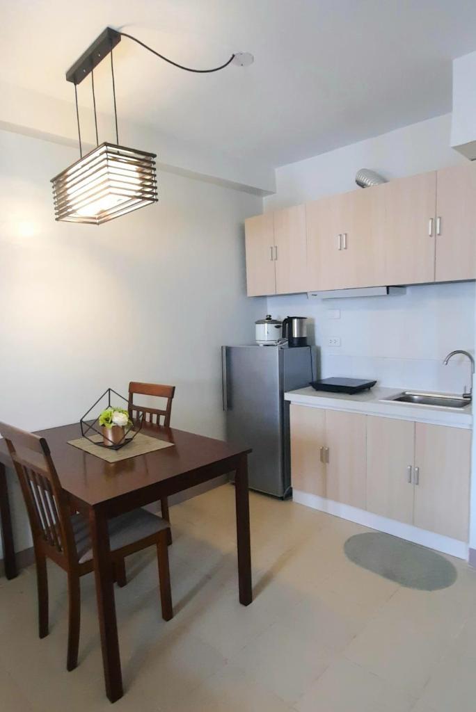 Cozy Studio near Beaches with NetFlix and Pool photo 4
