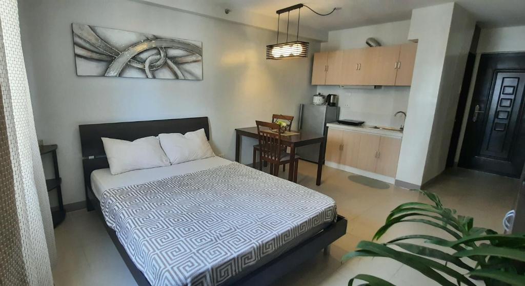 Cozy Studio near Beaches with NetFlix and Pool photo 2