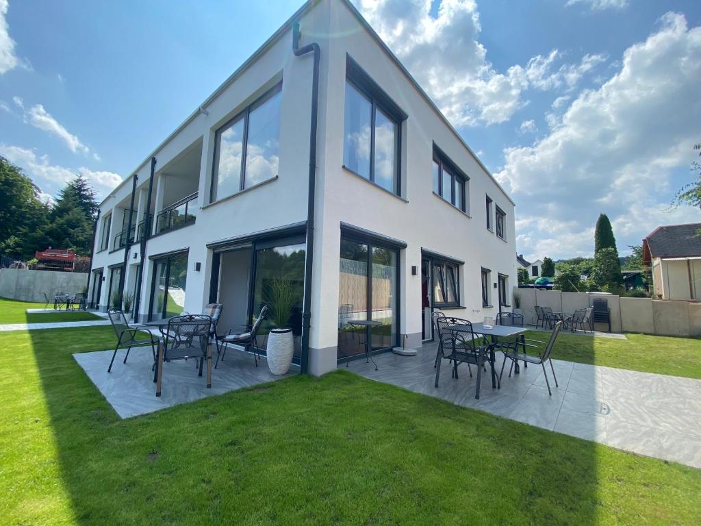 Apartments Saaldorf-Ferienhaus mit 6 separaten Apartments 45qm-120qm photo 4