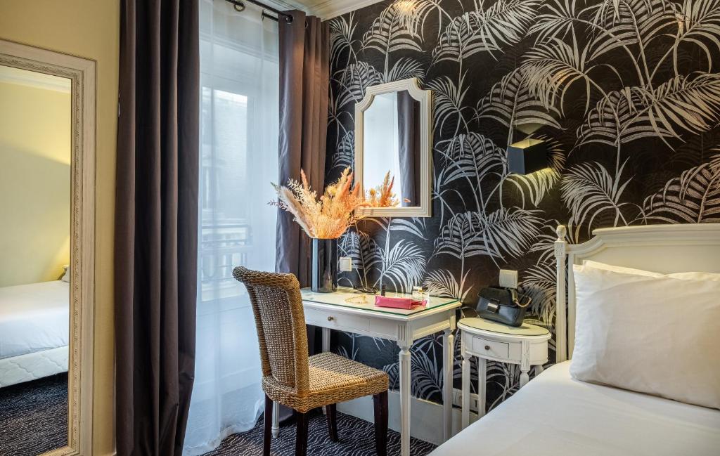 Двухместный (Улучшенный двухместный номер с 1 кроватью), Hotel London