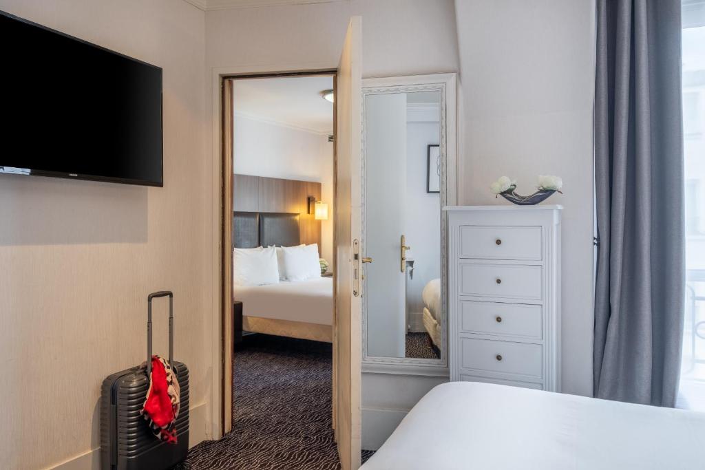 Четырехместный (Классический четырехместный номер), Hotel London
