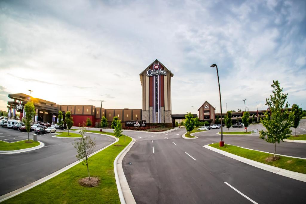 Cherokee Casino Hotel Roland photo 3