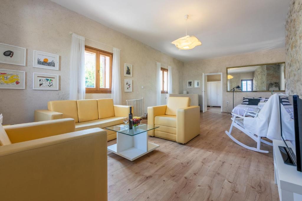 House V photo 3