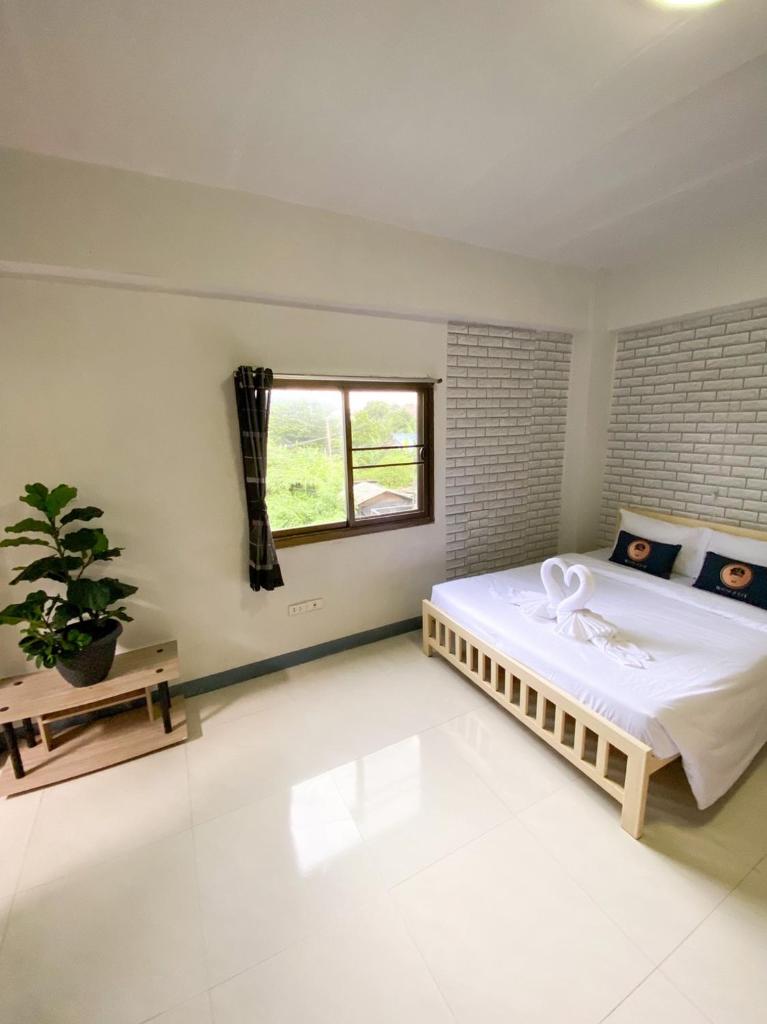 RoomQuest Bangkok Chaeng Watthana photo 3