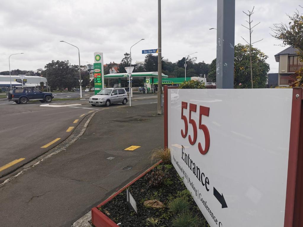 555 Motel Dunedin photo 3
