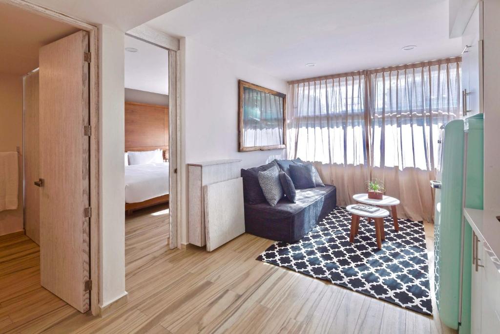 Апартаменты («Ньюпорт Премиум»), Newport House Playa Boutique Hotel