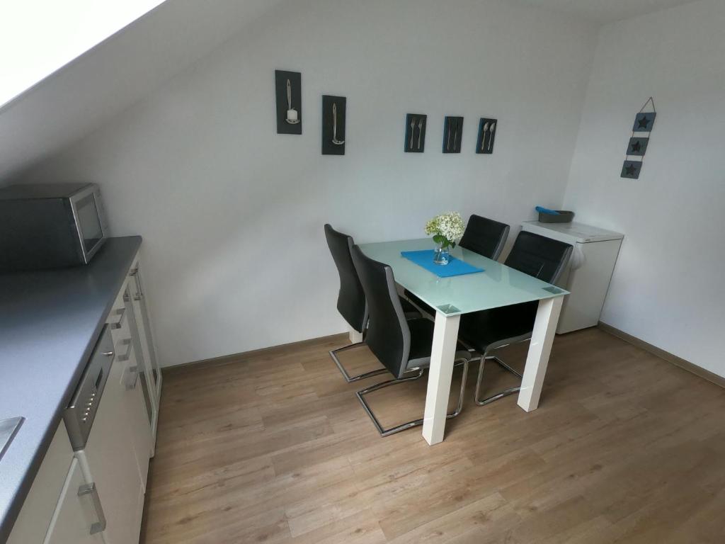 Moderne Ferienwohnung in Durmersheim (bis 4 Pers.) photo 2