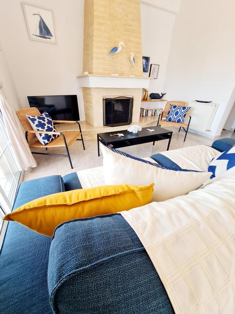 Villa Elysium, 3 bedrooms, pool, sea view & wifi photo 3