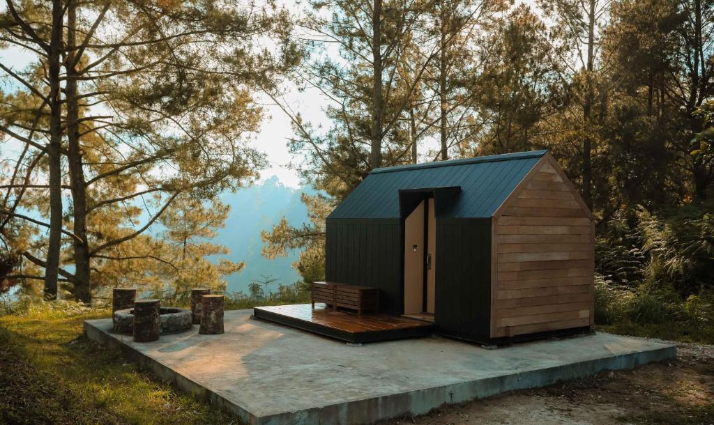 Bobocabin Kaldera, Toba - Tap to explore photos