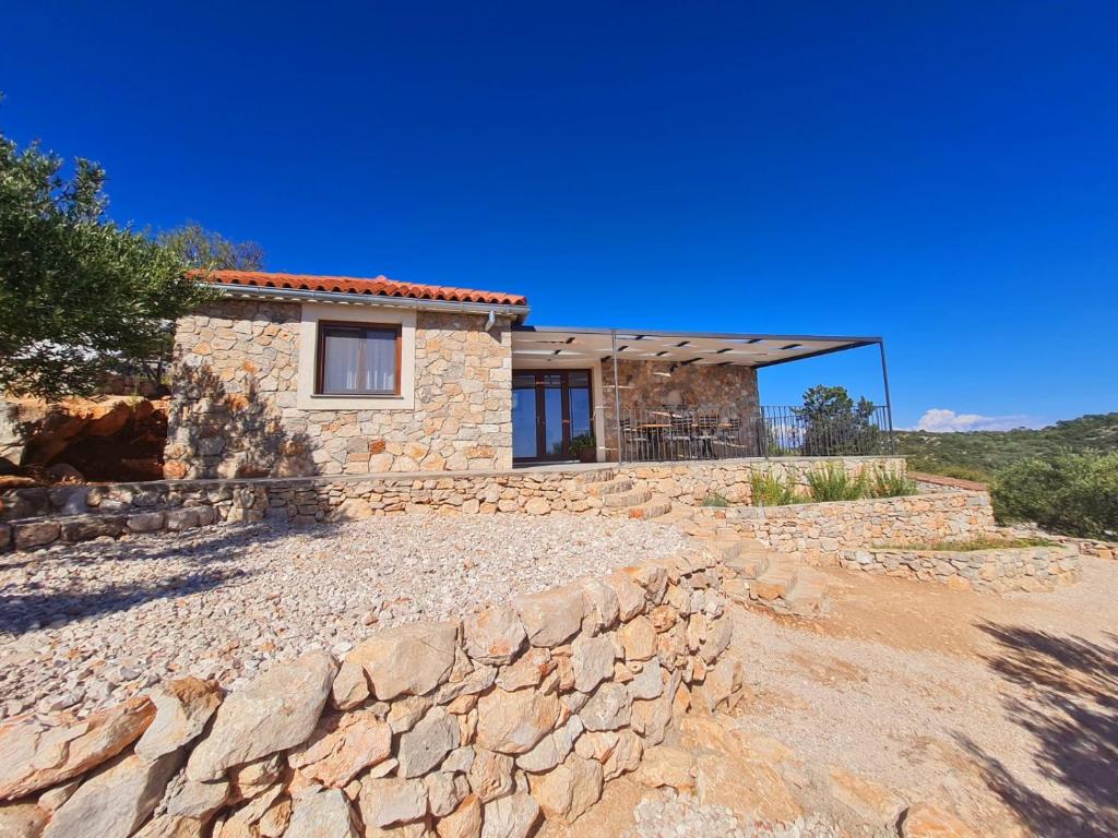 Luxury stone house in a Nature park photo 1