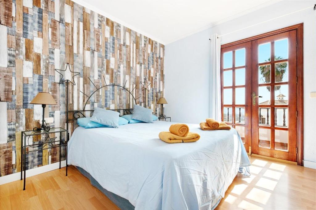 Lovely 2-Bed House with terrace and Pool Chayofa photo 4