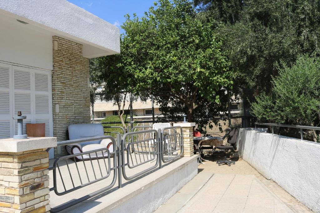 Costas Hostel Action 2 photo 4
