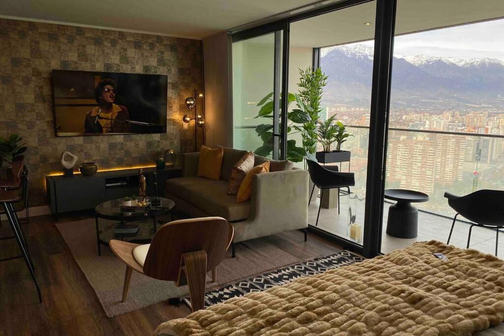 Departamento de lujo en suite, en el piso 38, Las Condes, costado de parques y malls photo 2