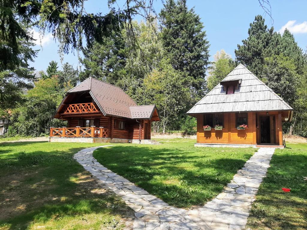Zlatiborske brvnare photo 2