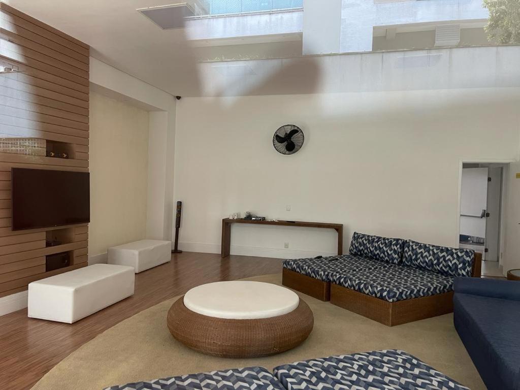 Lindo apartamento a 50 metros da praia photo 4