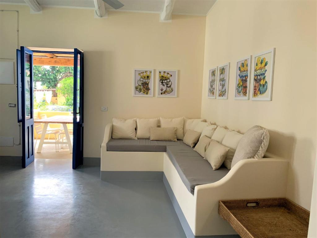 Casa Aranci - Curata casa eoliana a pochi minuti dalla spiaggia di Santa Marina photo 4