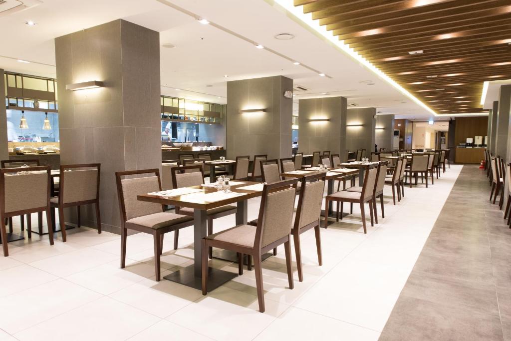 Avonhotel Gunsan photo 4
