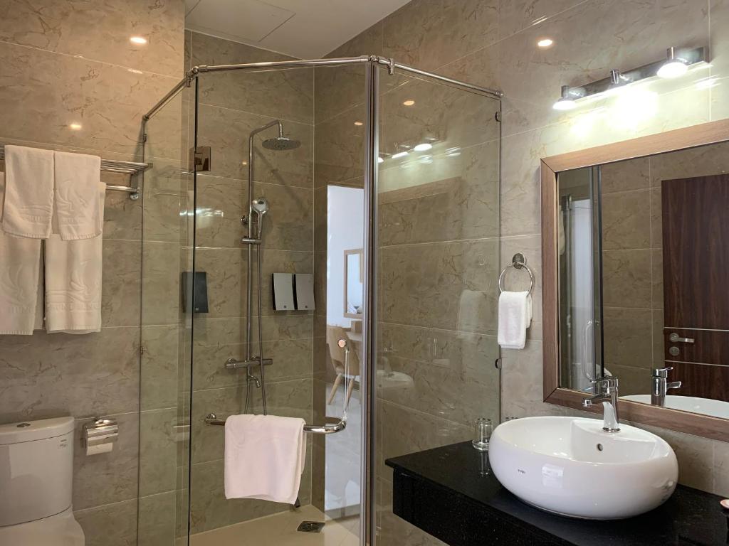 Phung Hung Boutique Hotel - Tap to explore photos