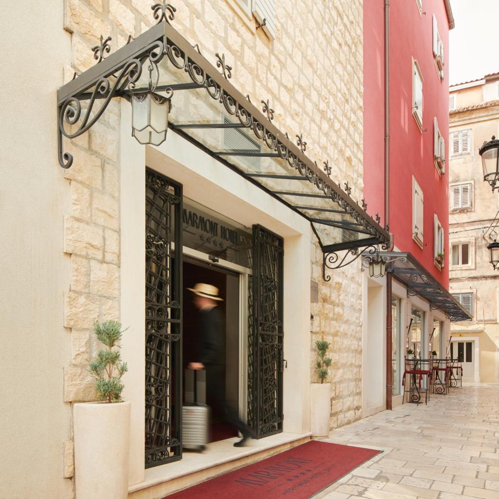 Marmont Heritage Hotel photo 4