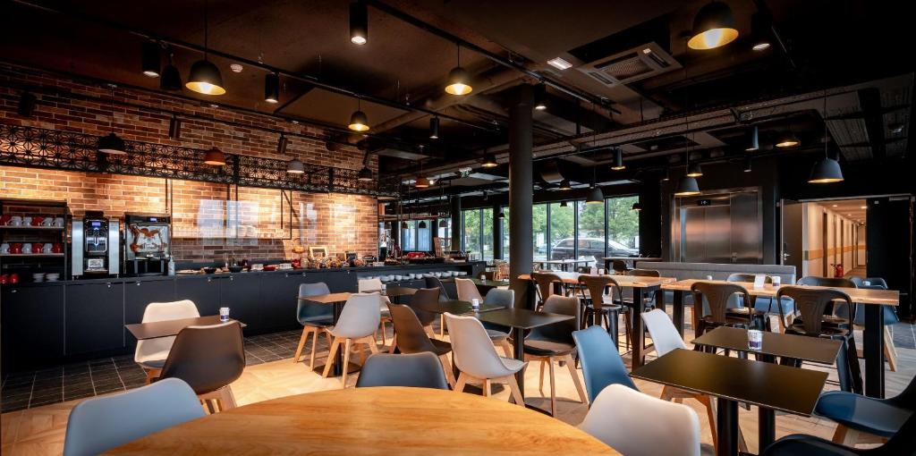 ibis Styles Valenciennes Petite Foret photo 1