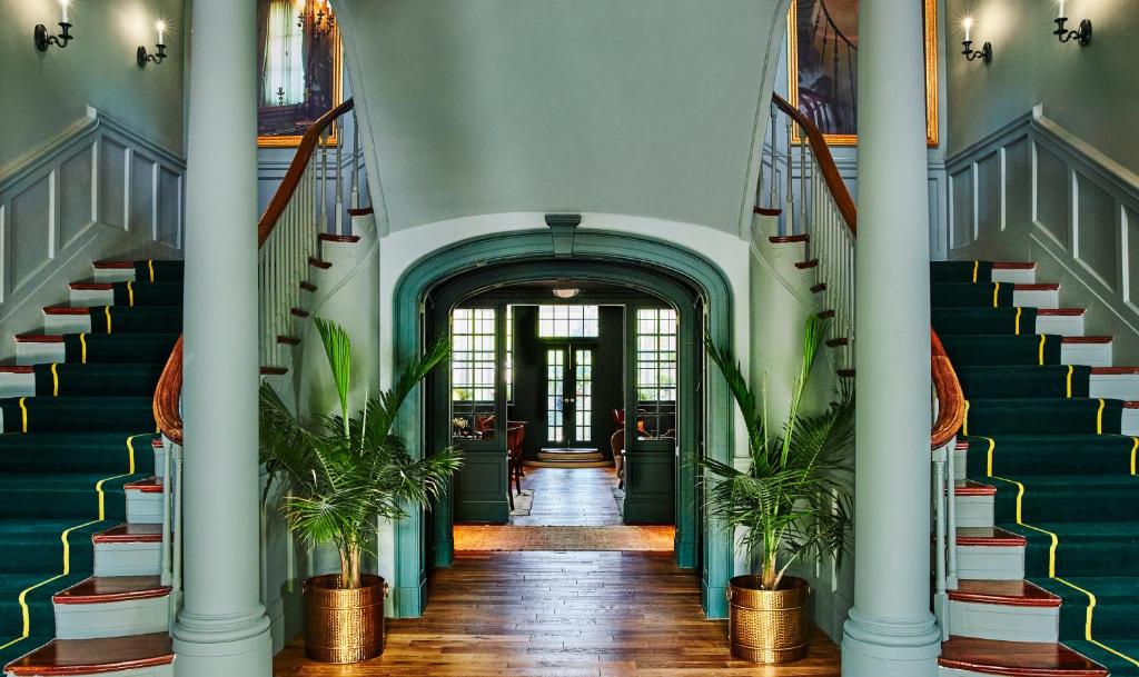 Vanderbilt, Auberge Resorts Collection image