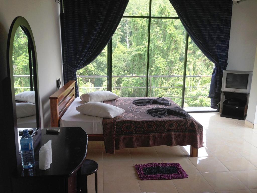 Двухместный (Улучшенный двухместный номер с 1 кроватью), Kandy View Hotel