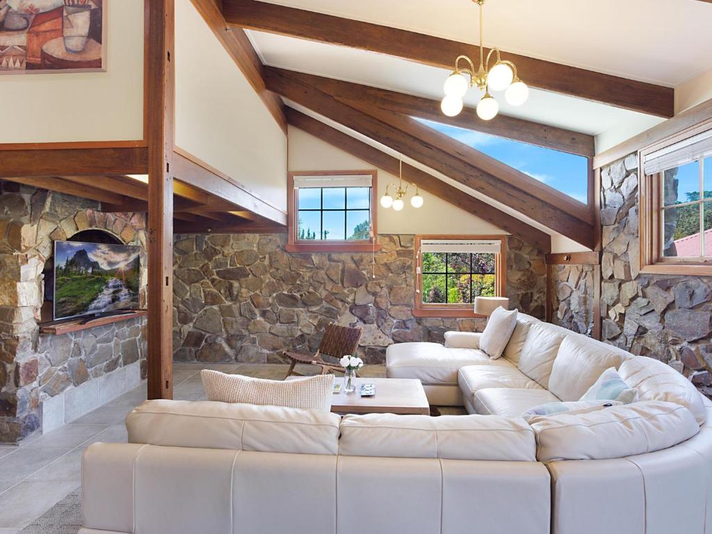 10 Harper Crescent Narooma photo 1
