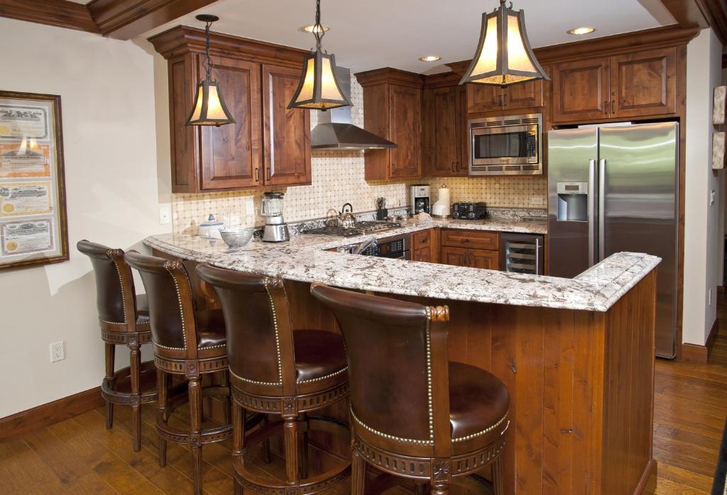 Ritz Carlton Residence Vail #112 Condo photo 2