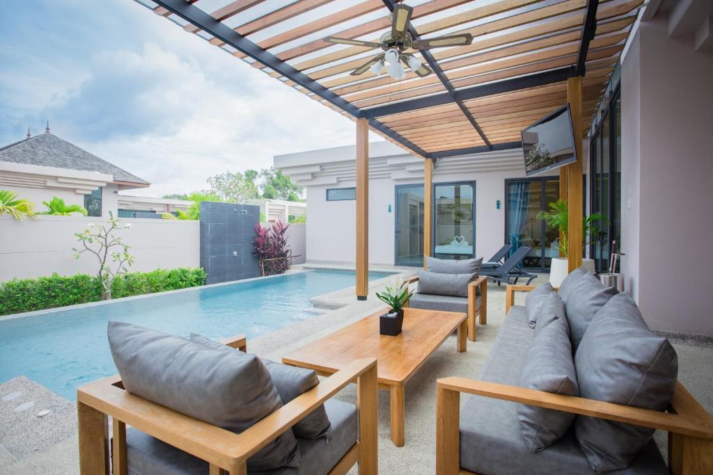 Gold Chariot Pool Villa, Phuket - SHA Plus Certified photo 2