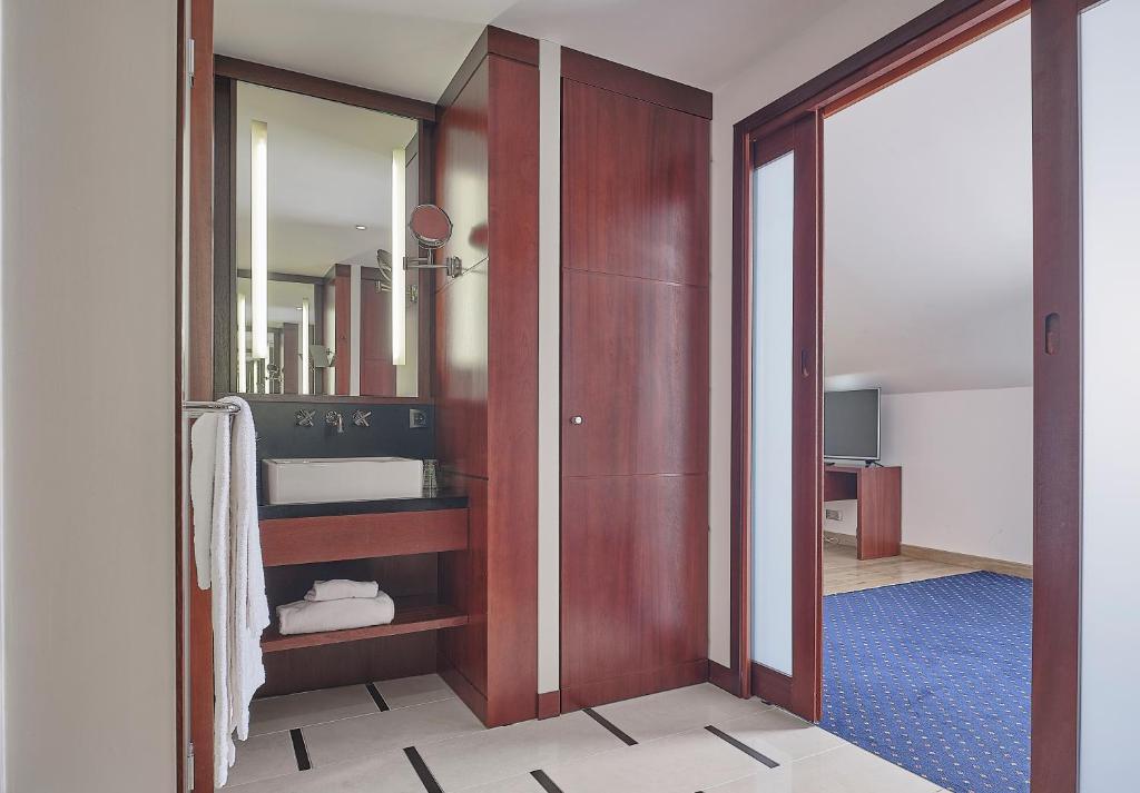 Le Mauritia Hotel & Spa - Tap to explore photos
