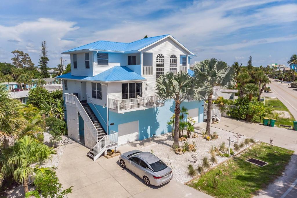 Sunset Views Steps From The Beach Duplex