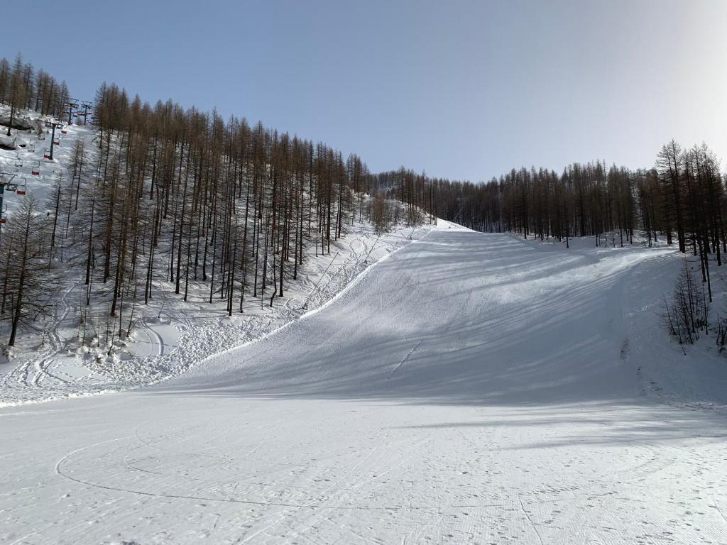 Ski in ski out Apartment in amazing location in the Matterhorn ski resort photo 4