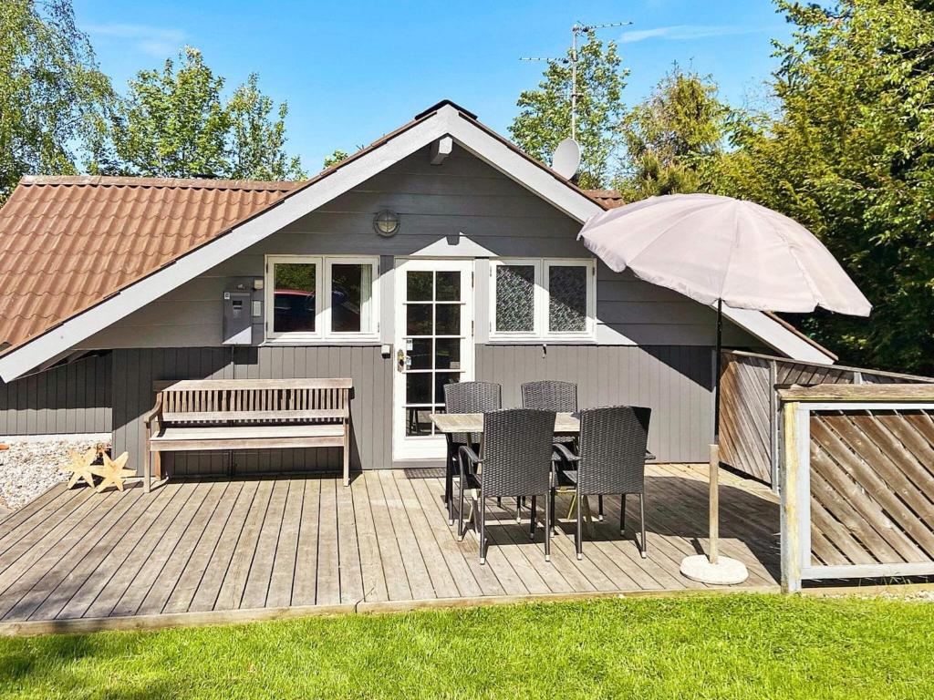 4 person holiday home in R dby photo 2