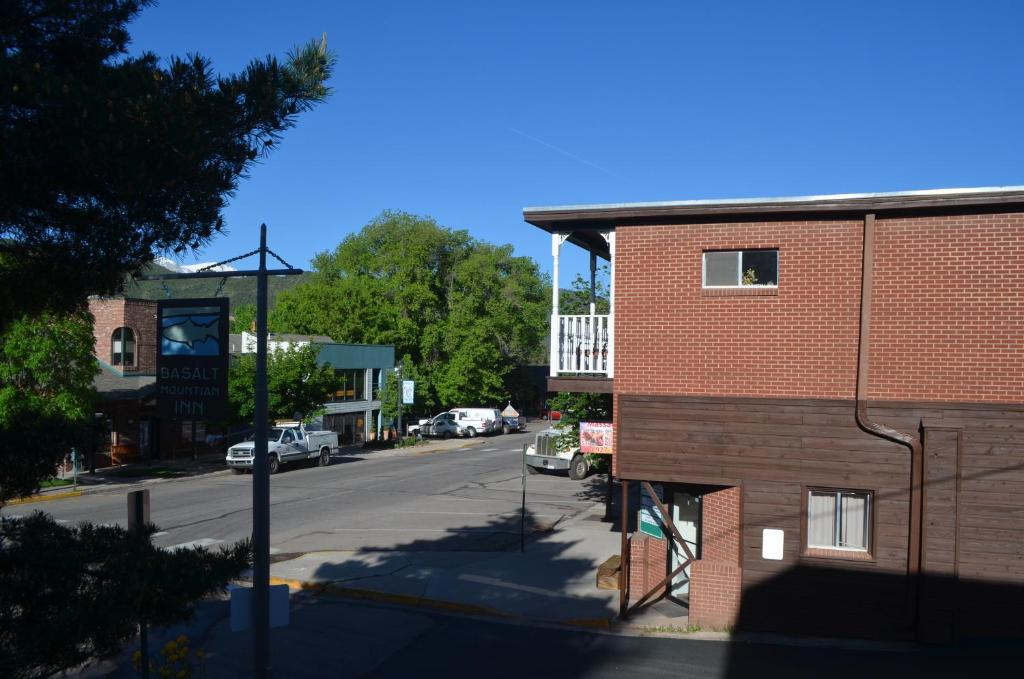 Basalt Mountain Inn image