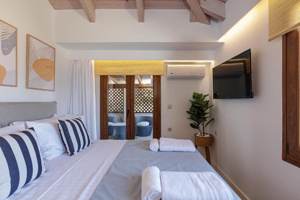 Villa Seashell -Wonderful newly renovated villa on the beach photo 2