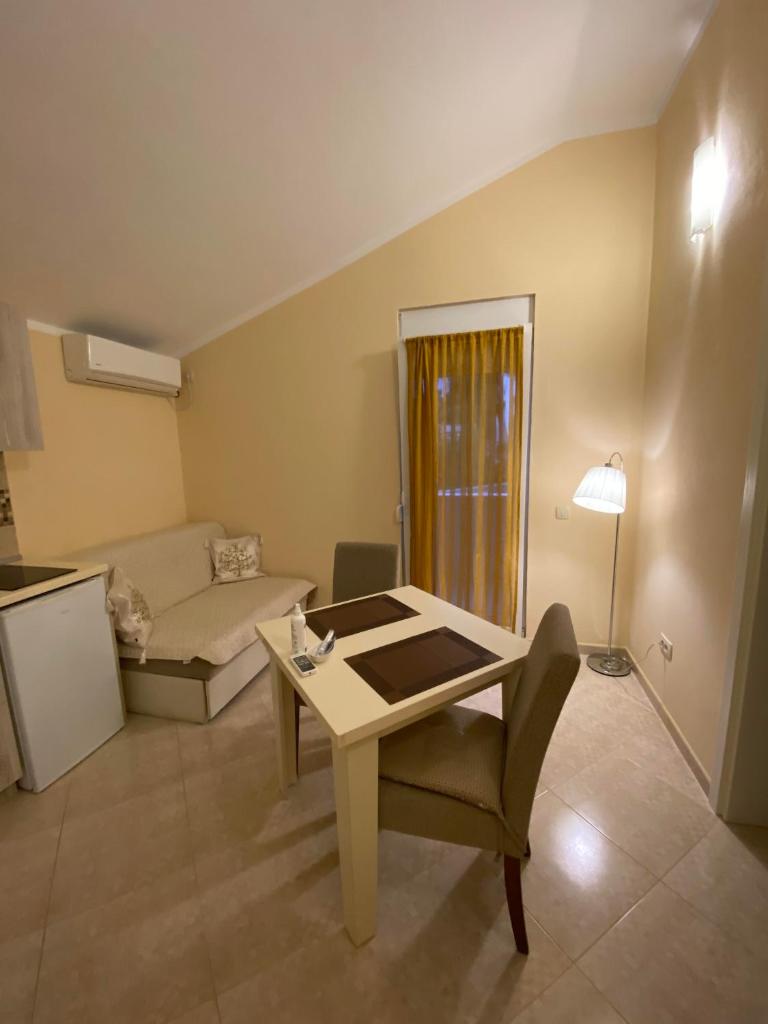 Apartmani Raskovic photo 4