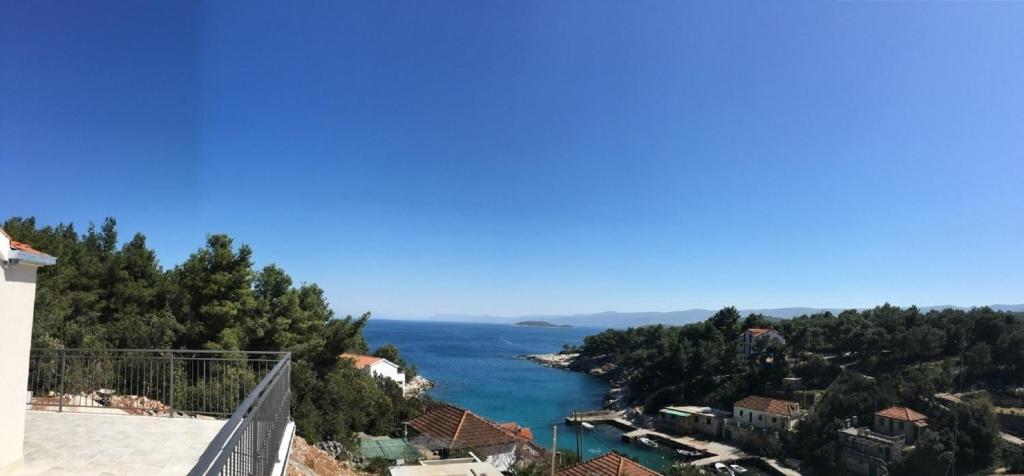 Apartments Sunny Hvar - with pool; photo 2