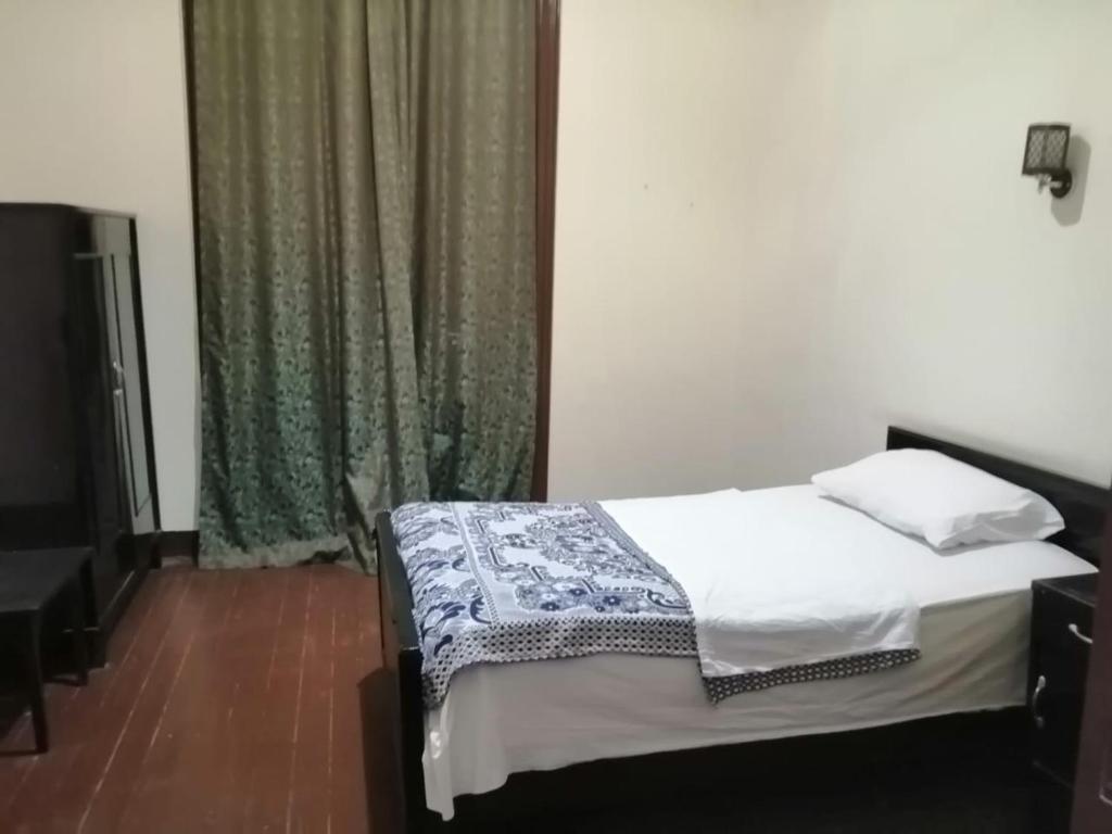 Одноместный (Одноместный номер с собственной внешней ванной комнатой), Hotel NEW HOTEL