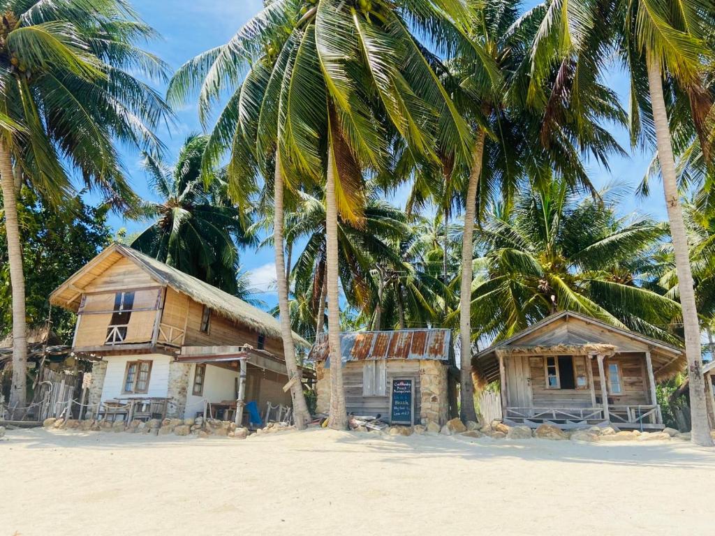 Castaway Beach Bungalows photo 3