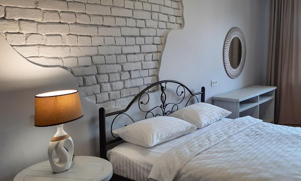 Гетьманські палати , Старе місто, 2 спальні, балкон-тераса , 85 м кв photo 1