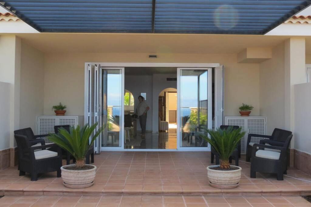 Luxury House with 3 Bedrooms, Sea Wiew and Swimming Pool in a quiet Residence photo 4