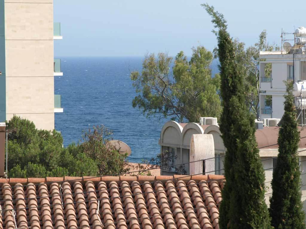 Patatas Villa photo 3