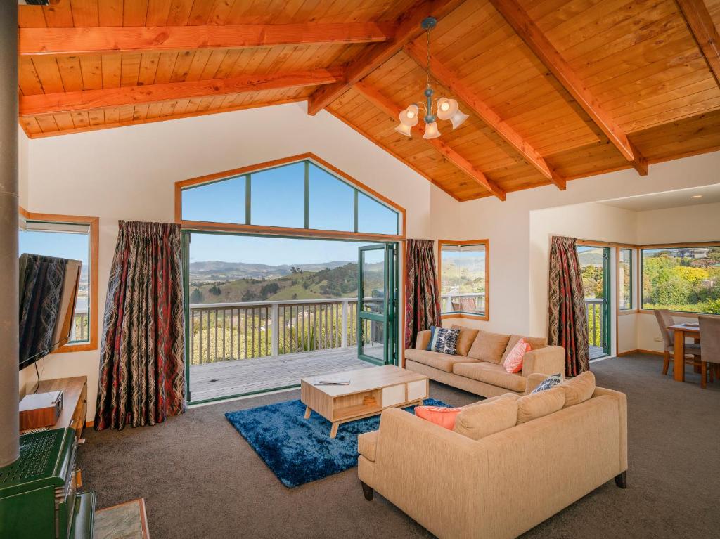 Sensational on Centennial - Whitianga Holiday Home photo 3